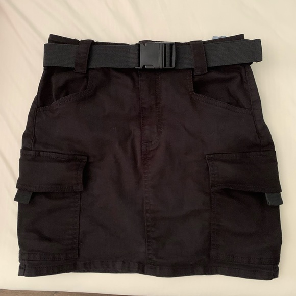 Garage Skirt - Picture 1 of 2